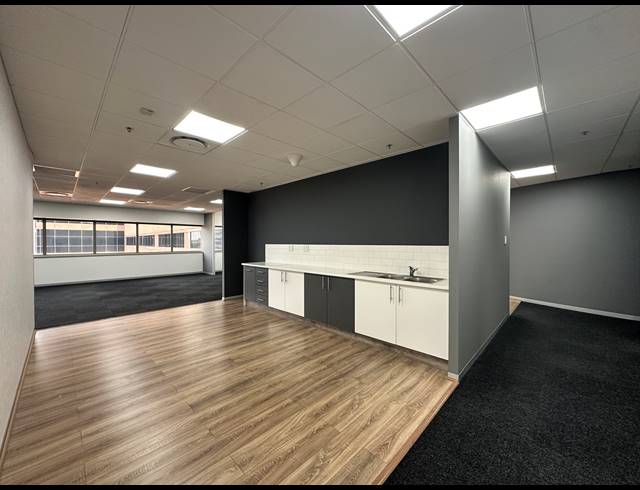 270M² OFFICE TO LET IN SANDTON CENTRAL